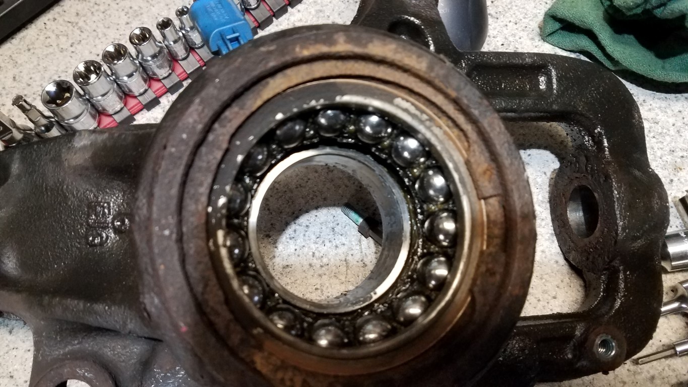 Front wheel bearing noise and replacement. Club Touareg Forum
